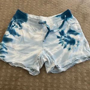Tie dye shorts large never worn